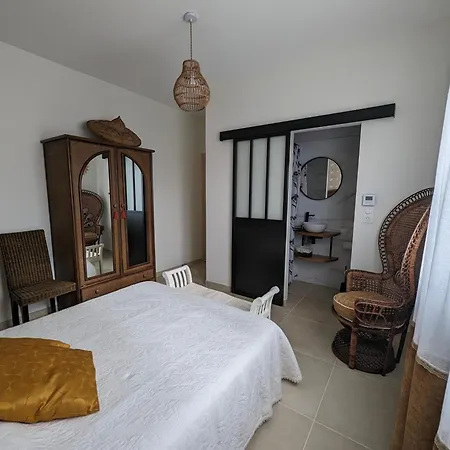 Le Clos Des Gazanias Bed & Breakfast